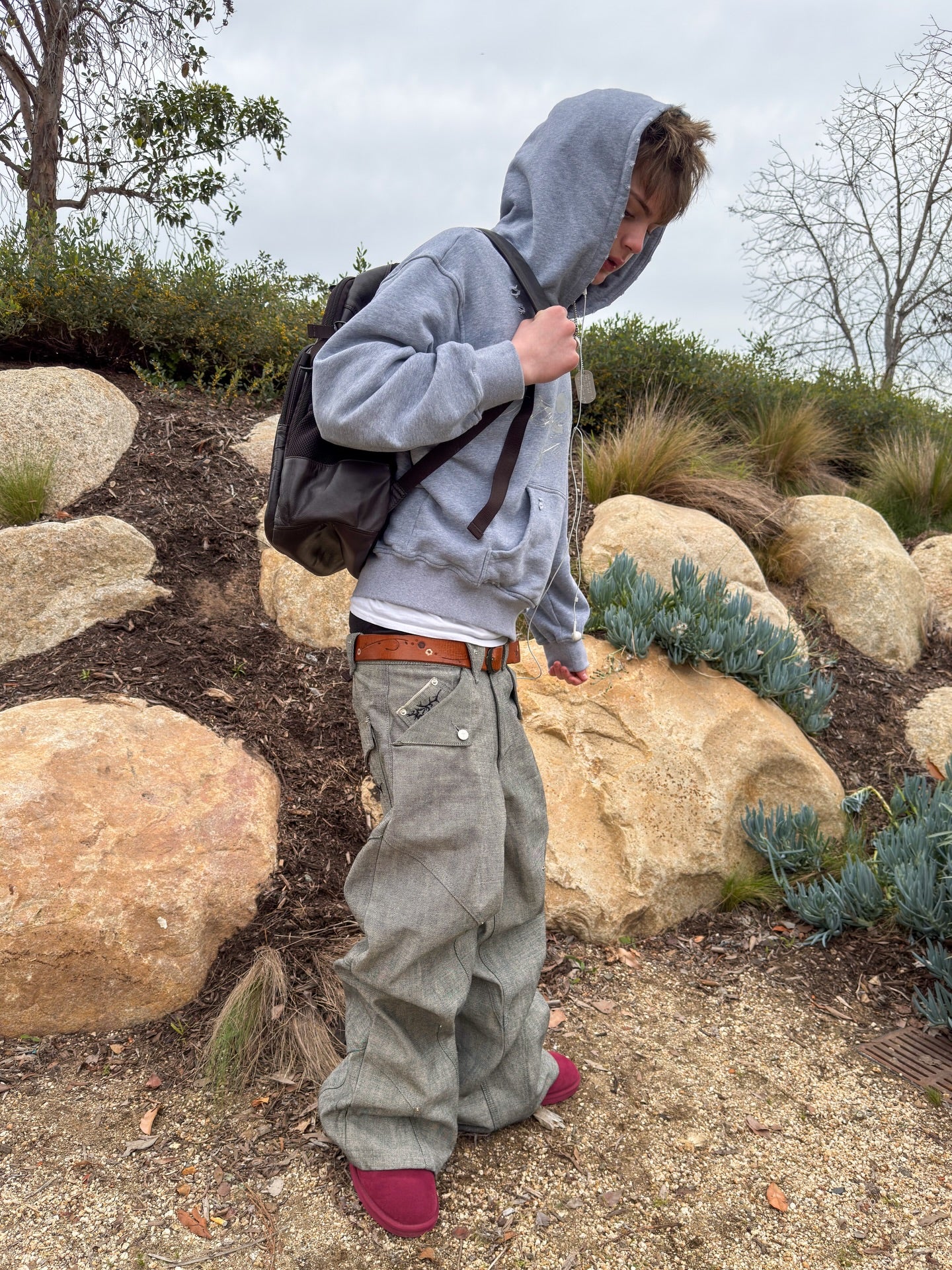 HEATHER GRAY SKULL HOODIE